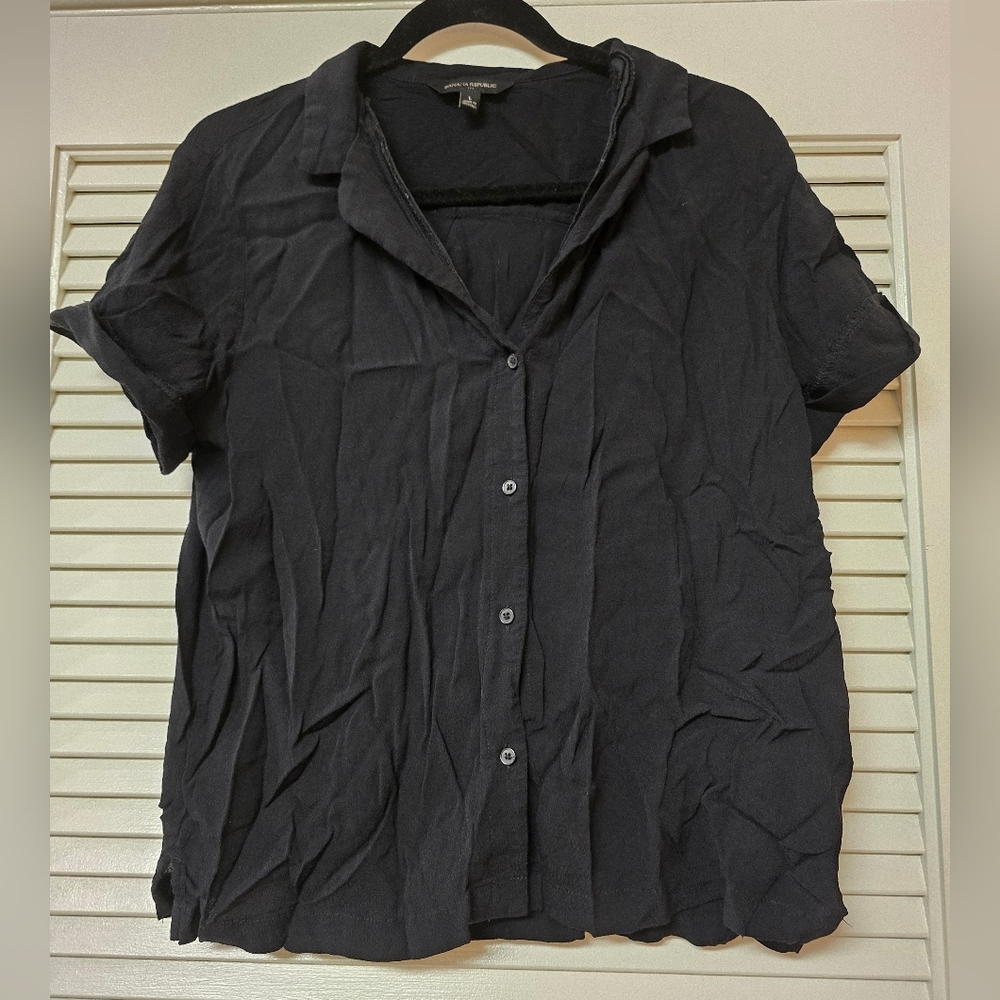 Banana Republic - Black Lightweight Short-Sleeve Button Top